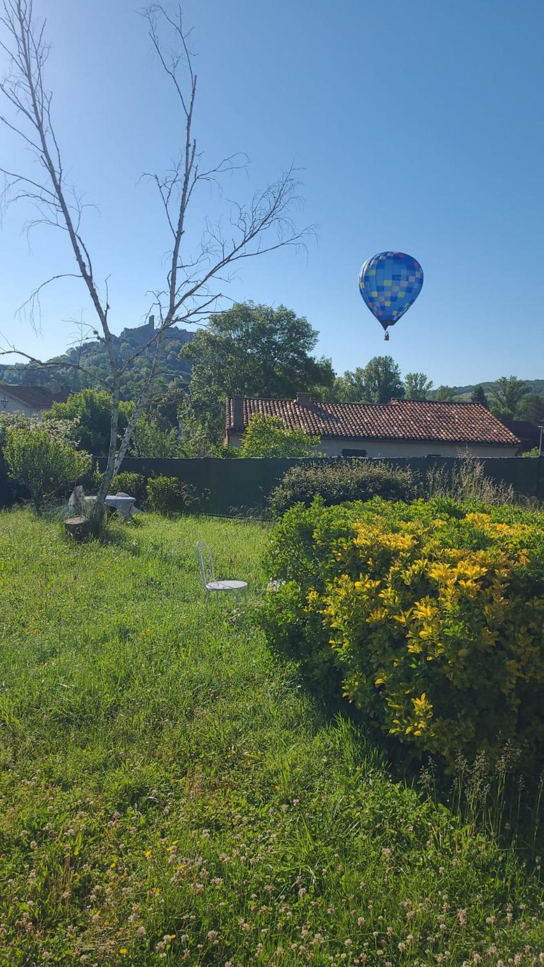 La Jolie Vue Et La Maison De La Tour- Cordes-Sur-Ciel Les Cabannes  Εξωτερικό φωτογραφία